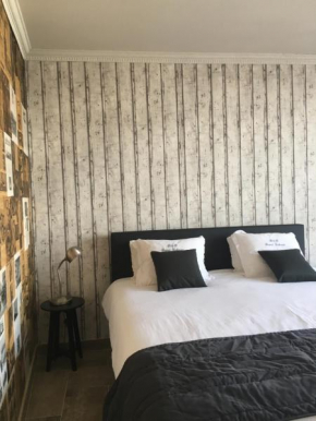 Отель B&B Le Grand Cabaret  Ньивпорт